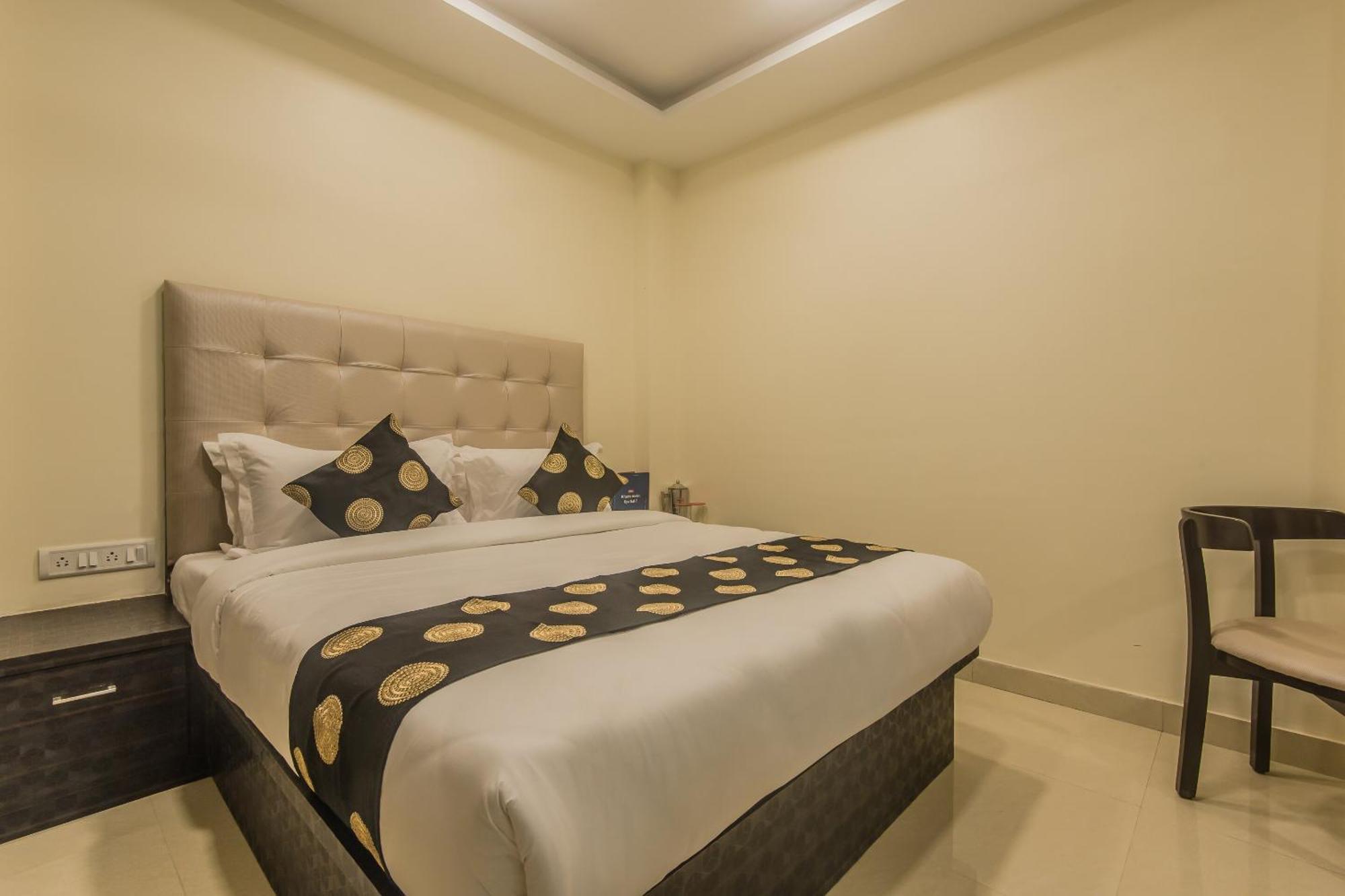 Super O Palace Near Don Bosco 3*